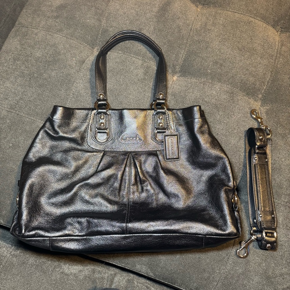Coach Black Leather ‘Ashley’ Satchel Handbag Large Pebbled with strap
